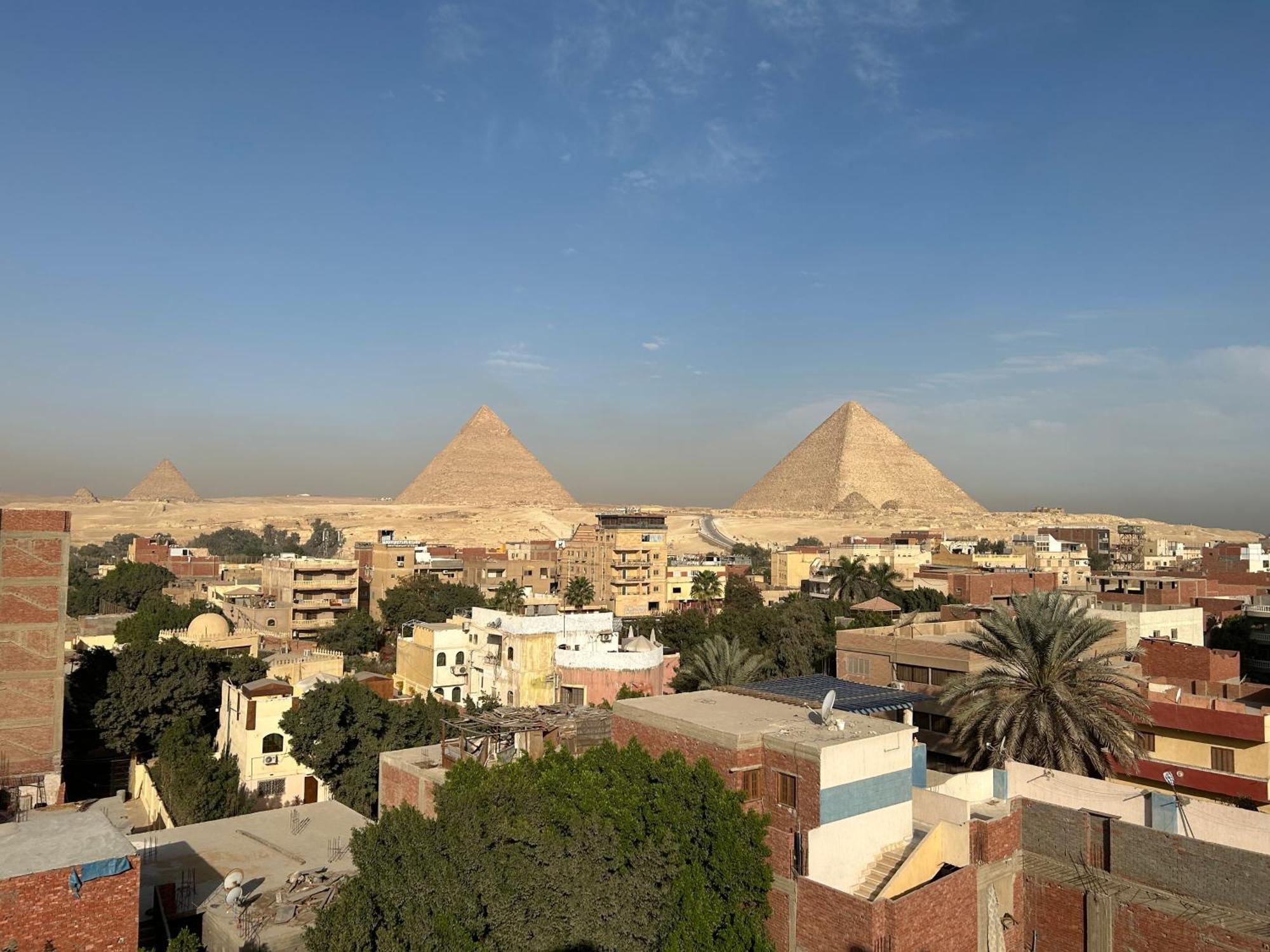 Loay Pyramids View Apartment Kairo Bagian luar foto